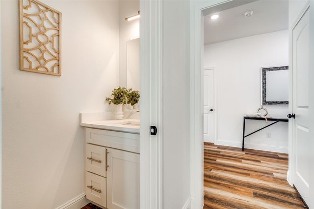 2621 Hillside Drive, Granbury, TX 76048