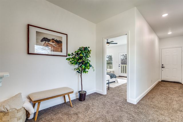 2621 Hillside Drive, Granbury, TX 76048