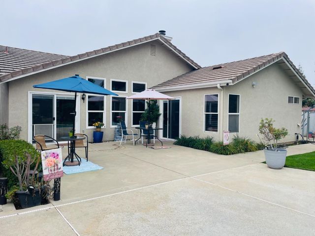 2873 Mitchell Avenue, Clovis, CA 93611