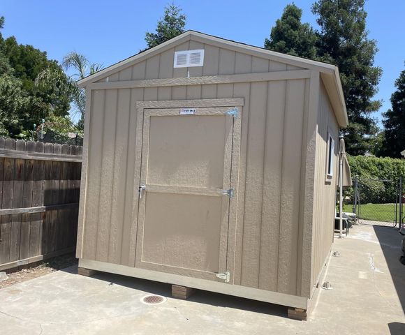 2873 Mitchell Avenue, Clovis, CA 93611