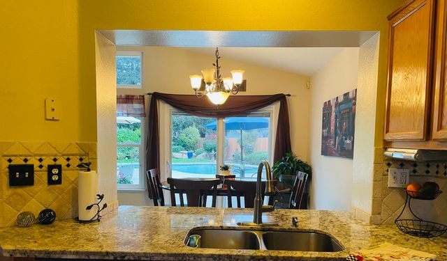 2873 Mitchell Avenue, Clovis, CA 93611