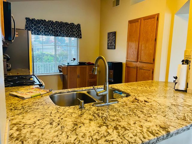 2873 Mitchell Avenue, Clovis, CA 93611