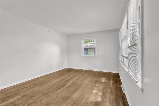 425 Maple Street, Liberty, MO 64068