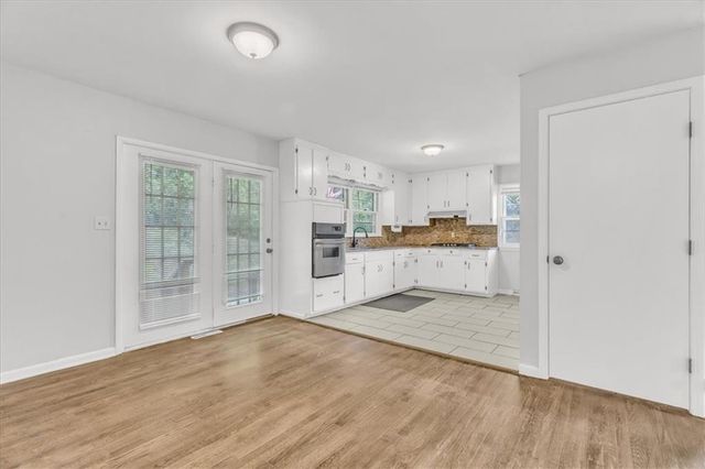 425 Maple Street, Liberty, MO 64068