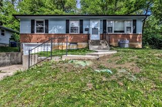425 Maple Street, Liberty, MO 64068