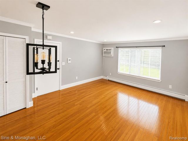 433 Miller Avenue 203, Rochester, MI 48307