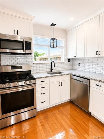 433 Miller Avenue 203, Rochester, MI 48307