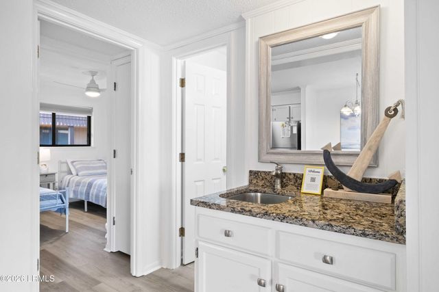 40 Folly Field Rd Apt C22, Hilton Head Island, SC 29928