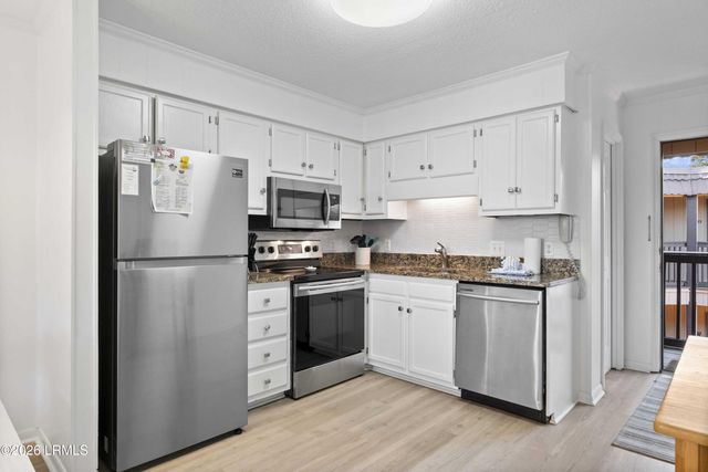 40 Folly Field Rd Apt C22, Hilton Head Island, SC 29928