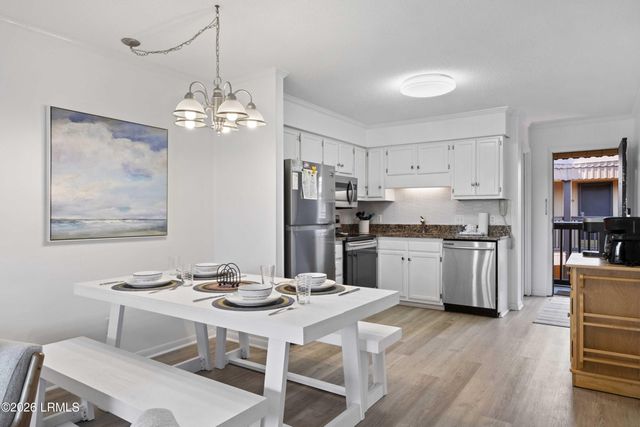 40 Folly Field Rd Apt C22, Hilton Head Island, SC 29928