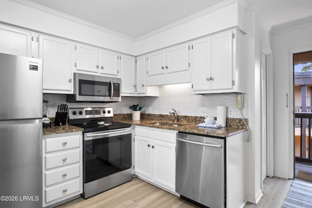 40 Folly Field Rd Apt C22, Hilton Head Island, SC 29928