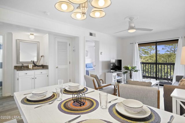 40 Folly Field Rd Apt C22, Hilton Head Island, SC 29928