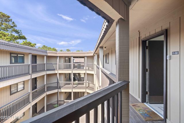 40 Folly Field Rd Apt C22, Hilton Head Island, SC 29928