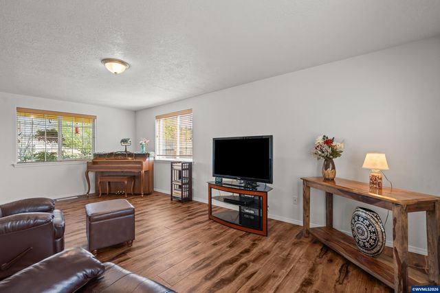 8797 Box Elder St, Corvallis, OR 97330