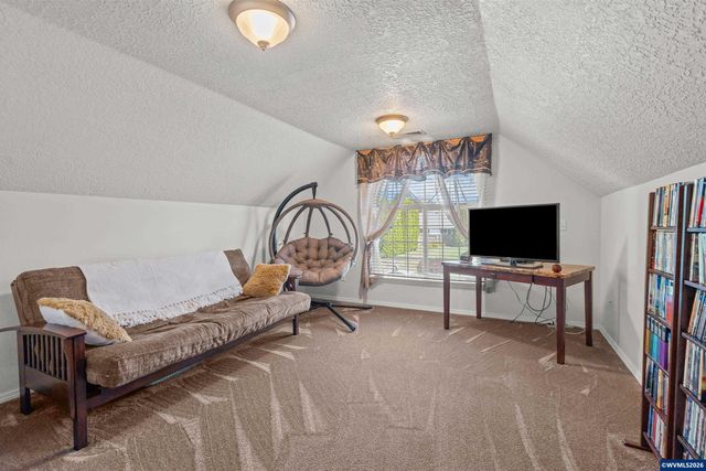 8797 Box Elder St, Corvallis, OR 97330