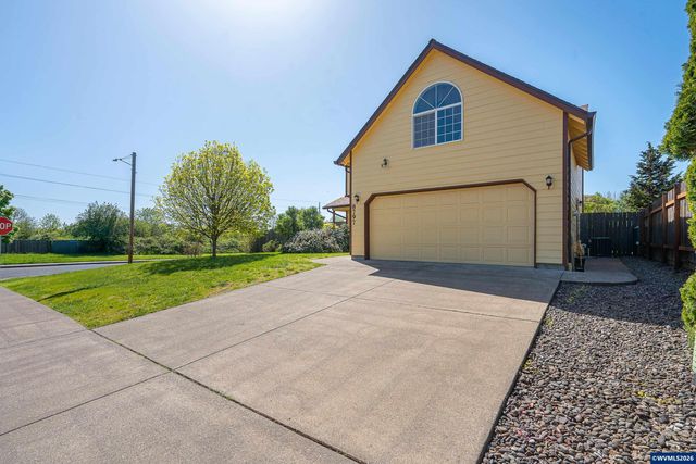 8797 Box Elder St, Corvallis, OR 97330