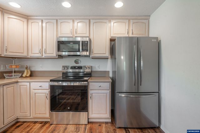 8797 Box Elder St, Corvallis, OR 97330