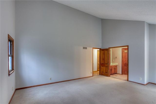 16025 Meadow Lane, Stilwell, KS 66085