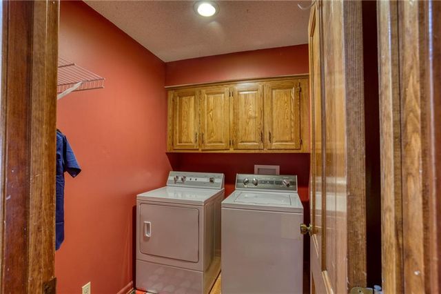 16025 Meadow Lane, Stilwell, KS 66085