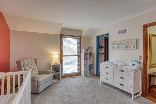 16025 Meadow Lane, Stilwell, KS 66085