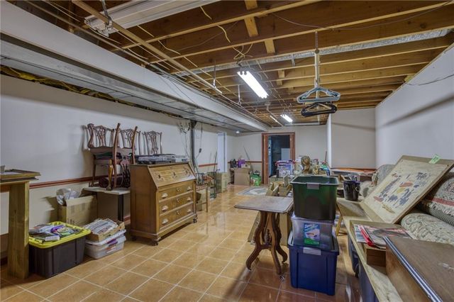 16025 Meadow Lane, Stilwell, KS 66085