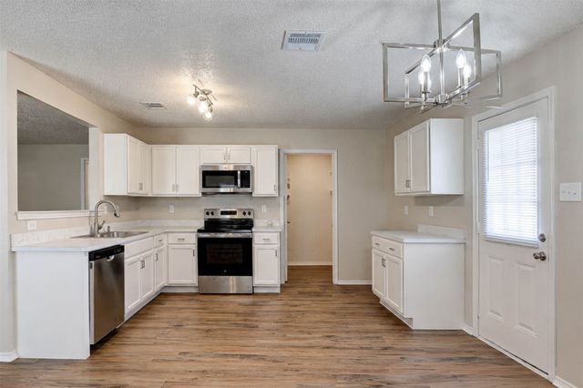 520 Brasenose Street, Fort Worth, TX 76036