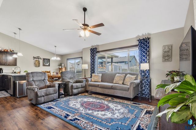 7400 E Corinth St Street, Sioux Falls, SD 57110