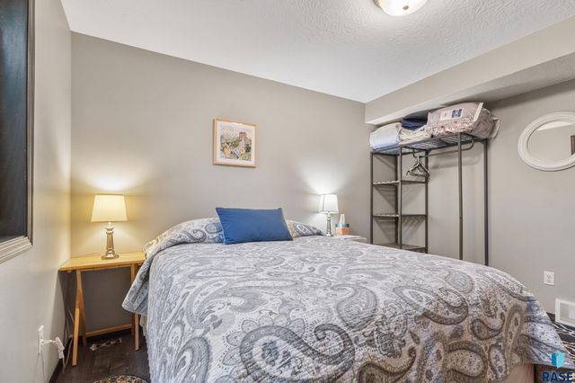 7400 E Corinth St Street, Sioux Falls, SD 57110