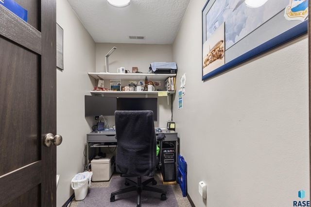 7400 E Corinth St Street, Sioux Falls, SD 57110