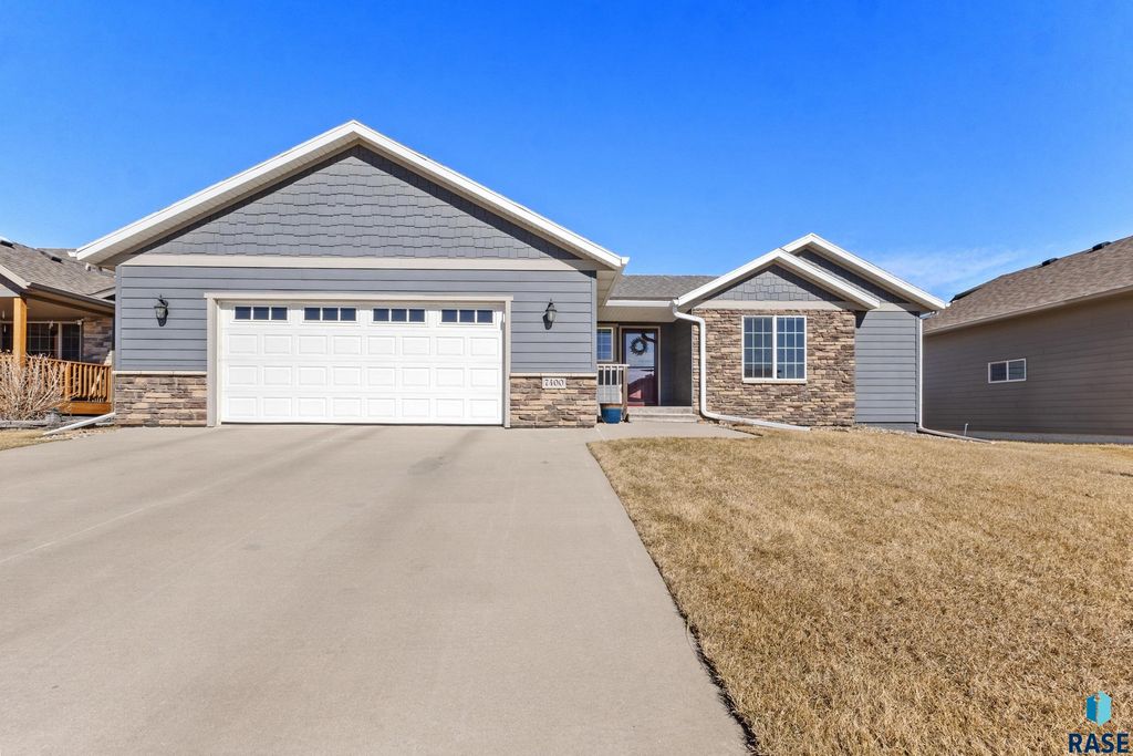 7400 E Corinth St Street, Sioux Falls, SD 57110
