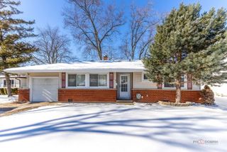 6 Forest Lane, Elk Grove Village, IL 60007