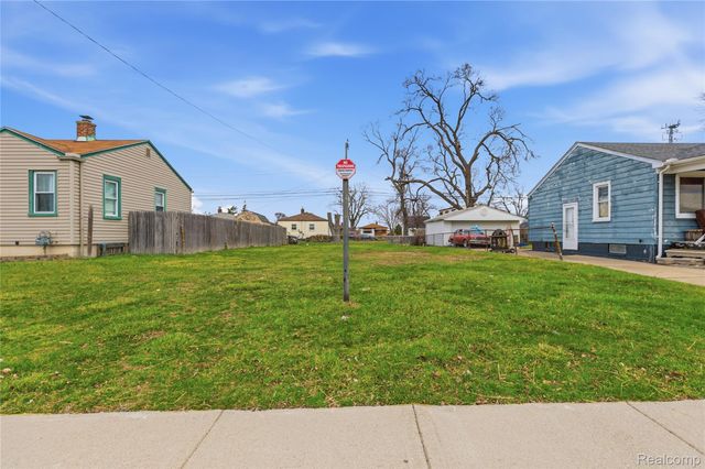 1738 Garfield Avenue, Lincoln Park, MI 48146