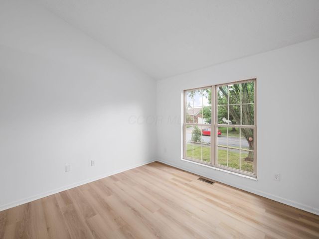 219 Pinoak Court, Delaware, OH 43015