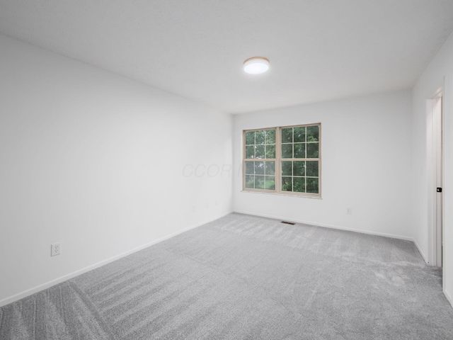 219 Pinoak Court, Delaware, OH 43015
