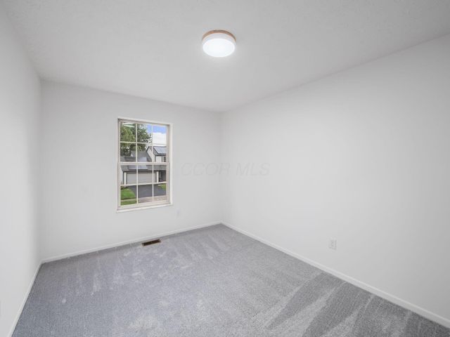 219 Pinoak Court, Delaware, OH 43015