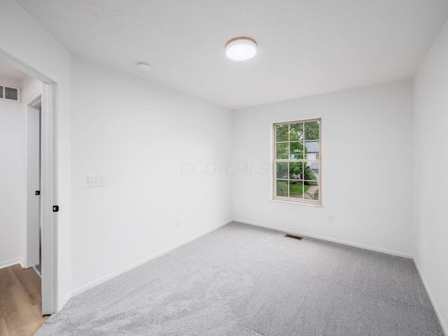 219 Pinoak Court, Delaware, OH 43015