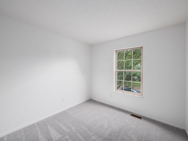 219 Pinoak Court, Delaware, OH 43015