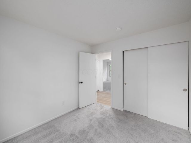 219 Pinoak Court, Delaware, OH 43015