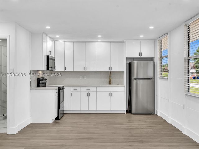 2805 NW 7th Ct, Fort Lauderdale, FL 33311