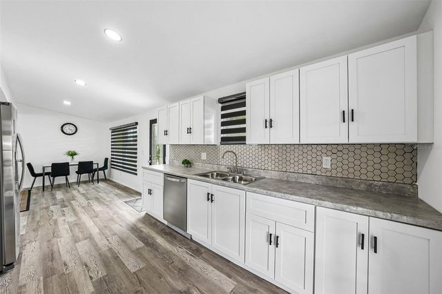 8514 N BRANCH AVENUE, Tampa, FL 33604