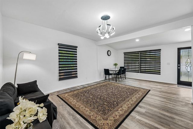 8514 N BRANCH AVENUE, Tampa, FL 33604