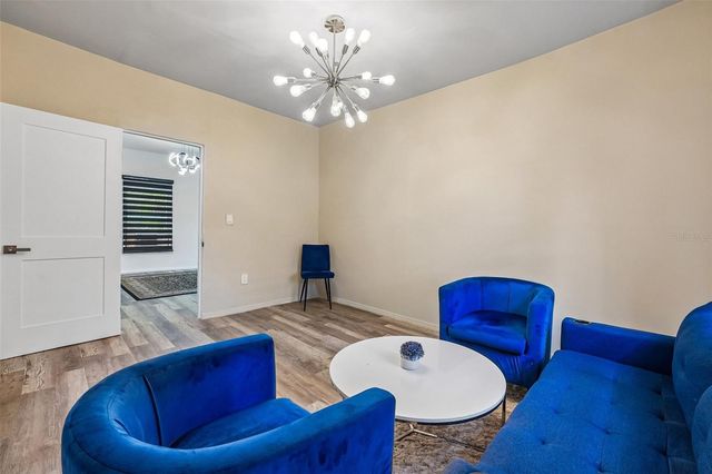 8514 N BRANCH AVENUE, Tampa, FL 33604