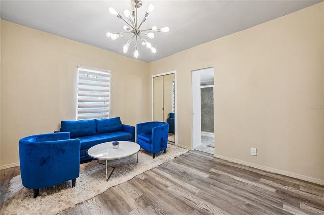 8514 N BRANCH AVENUE, Tampa, FL 33604
