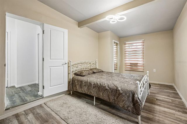 8514 N BRANCH AVENUE, Tampa, FL 33604
