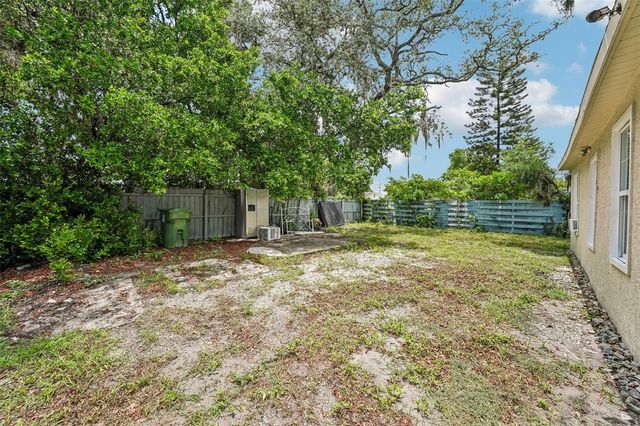 8514 N BRANCH AVENUE, Tampa, FL 33604