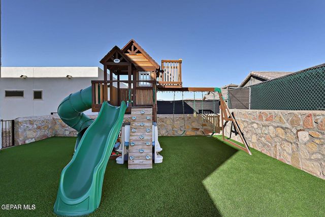 13589 LAWKLAND Street, Horizon City, TX 79928