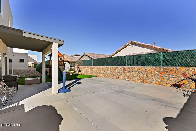 13589 LAWKLAND Street, Horizon City, TX 79928