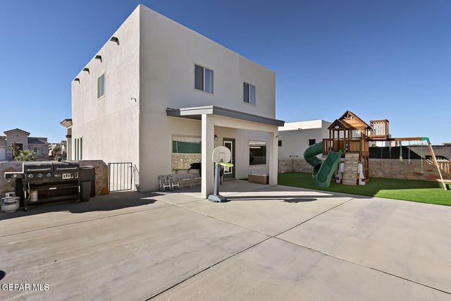 13589 LAWKLAND Street, Horizon City, TX 79928