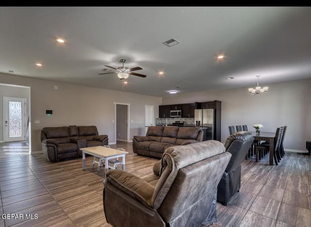13589 LAWKLAND Street, Horizon City, TX 79928
