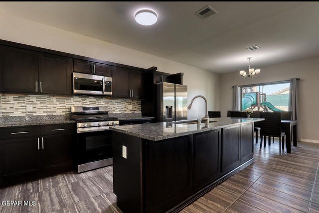 13589 LAWKLAND Street, Horizon City, TX 79928